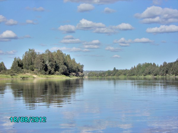 Река Онега у впадения Кены